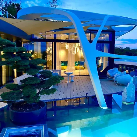 Villa Poets Garden